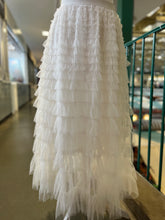 Load image into Gallery viewer, Tulle Skirt (ivory)
