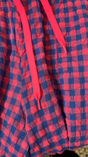 Load image into Gallery viewer, Gingham seersucker barrel trousers (pink/lilac)
